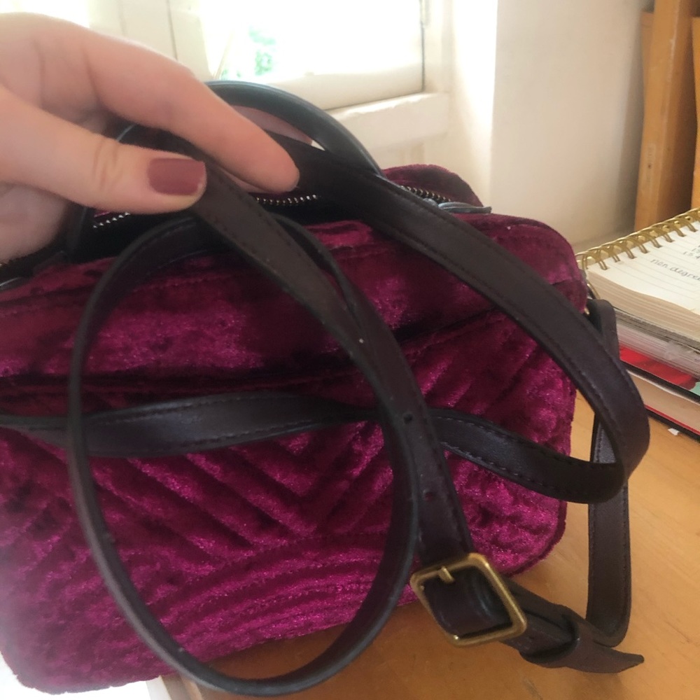 Nine West Magenta Velvet Bag - Picture 4 of 4